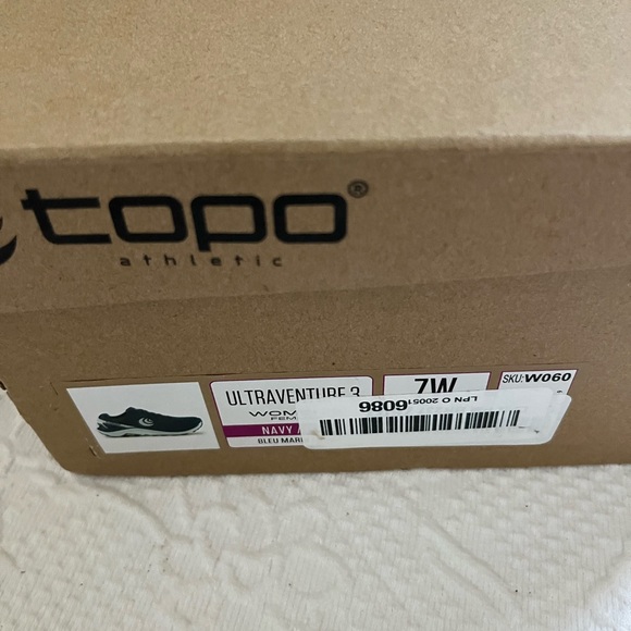 NIB! Topo Ultraventure 3 trail running shoes size 7W WIDE roomy toe box - Picture 7 of 9